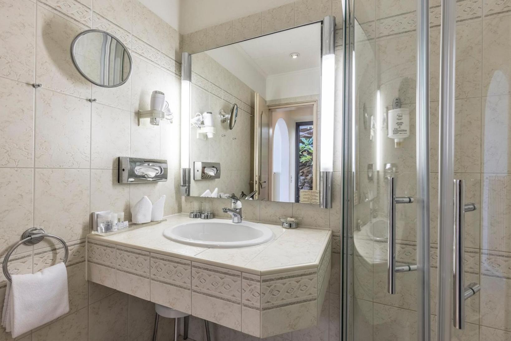 Boutique Hotel La Rocca 론코 소프라 아스코나 외부 사진